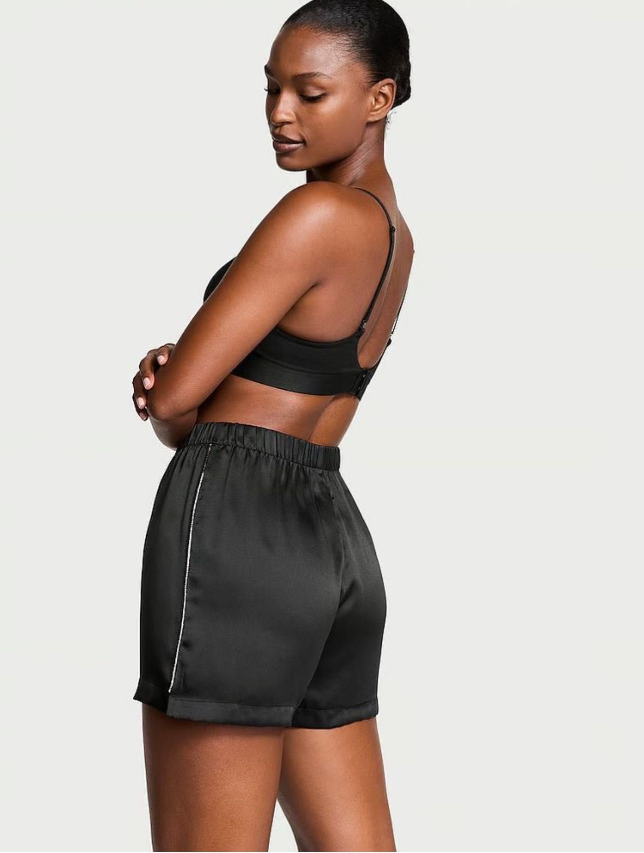 Піжамні шорти зі стразами Victoria's Secret Shine Patch Satin Boxer vs