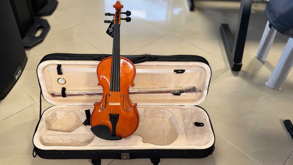 Ars Nova HV-100-44 Skrzypce 4/4 futerał smyczek