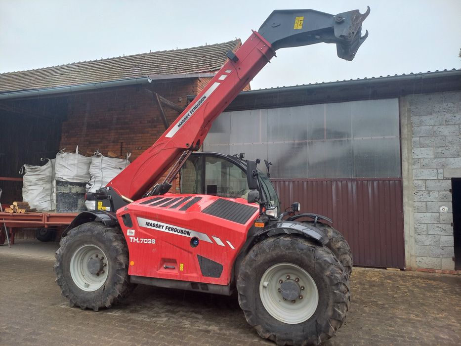 Ładowarka massey ferguson TH.7038 teleskopowa