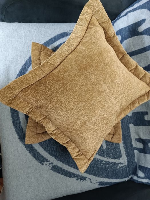 Подушки декоративные  .