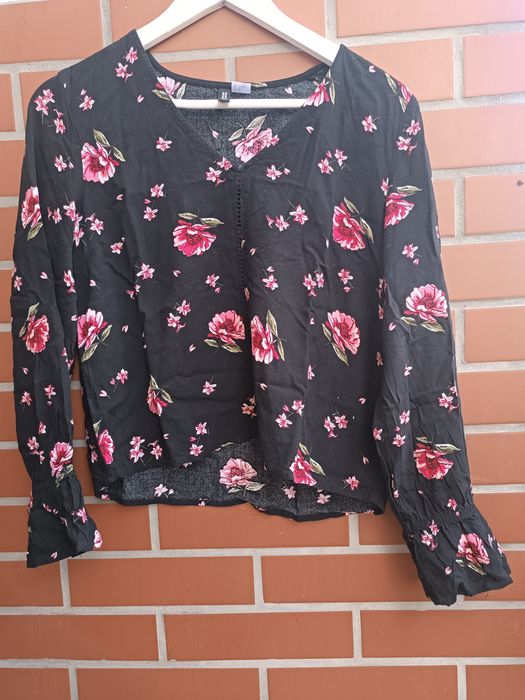 Bluzka koszulka w kwiaty damska