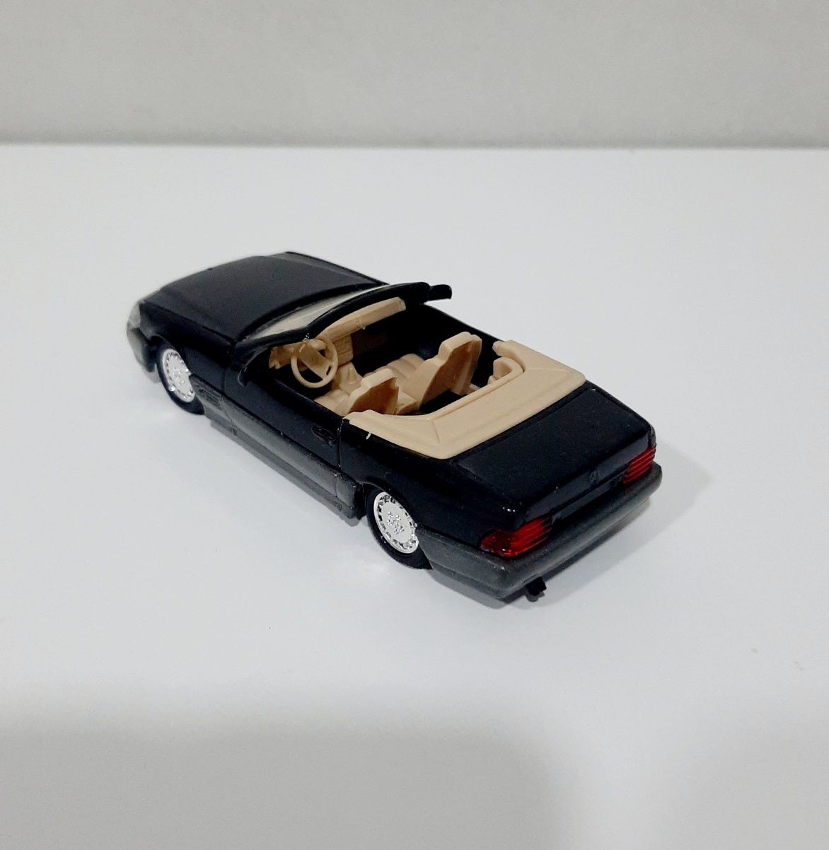 Miniatura Solido Mercedes 500SL