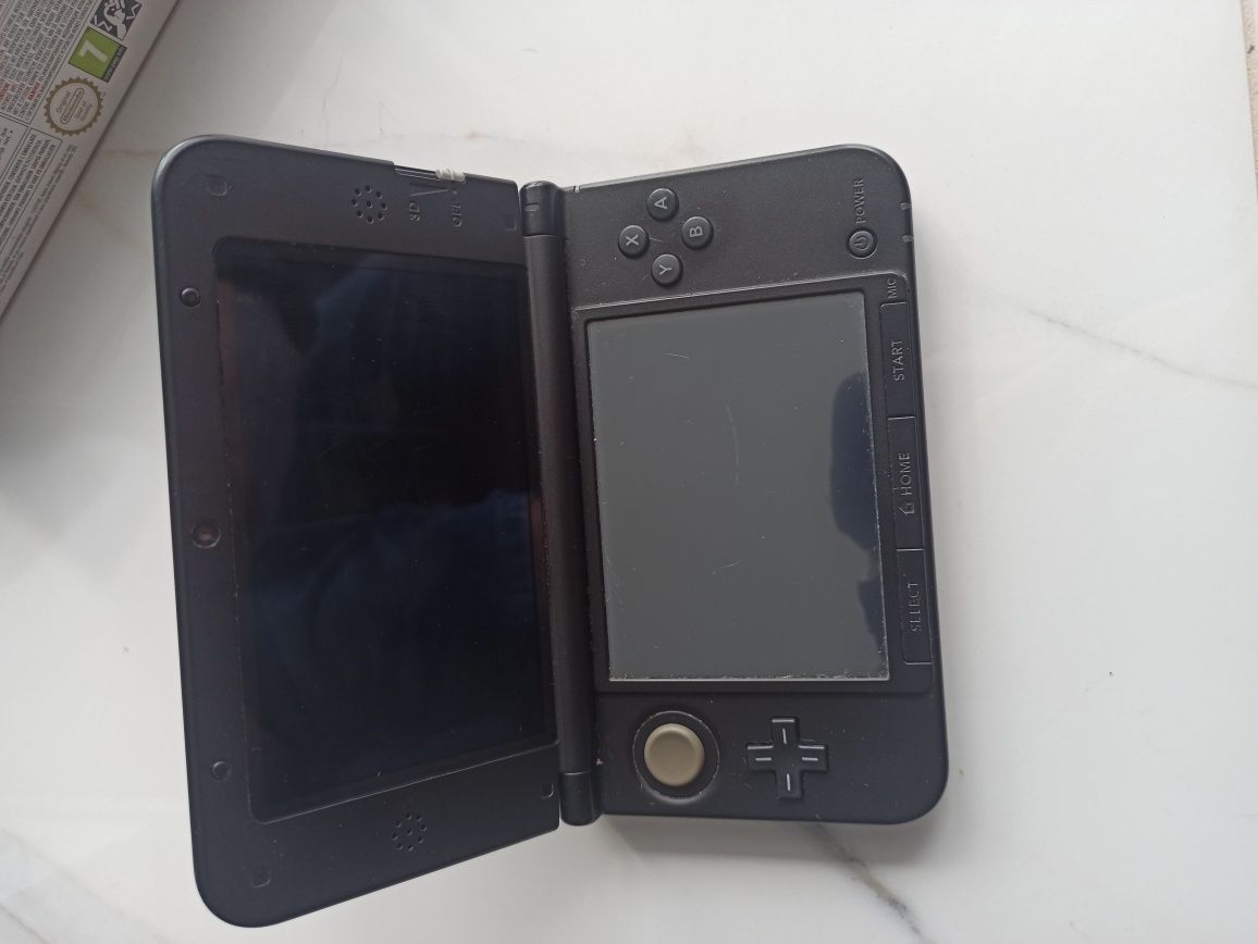 Nintendo 3DS Xl w pudelku