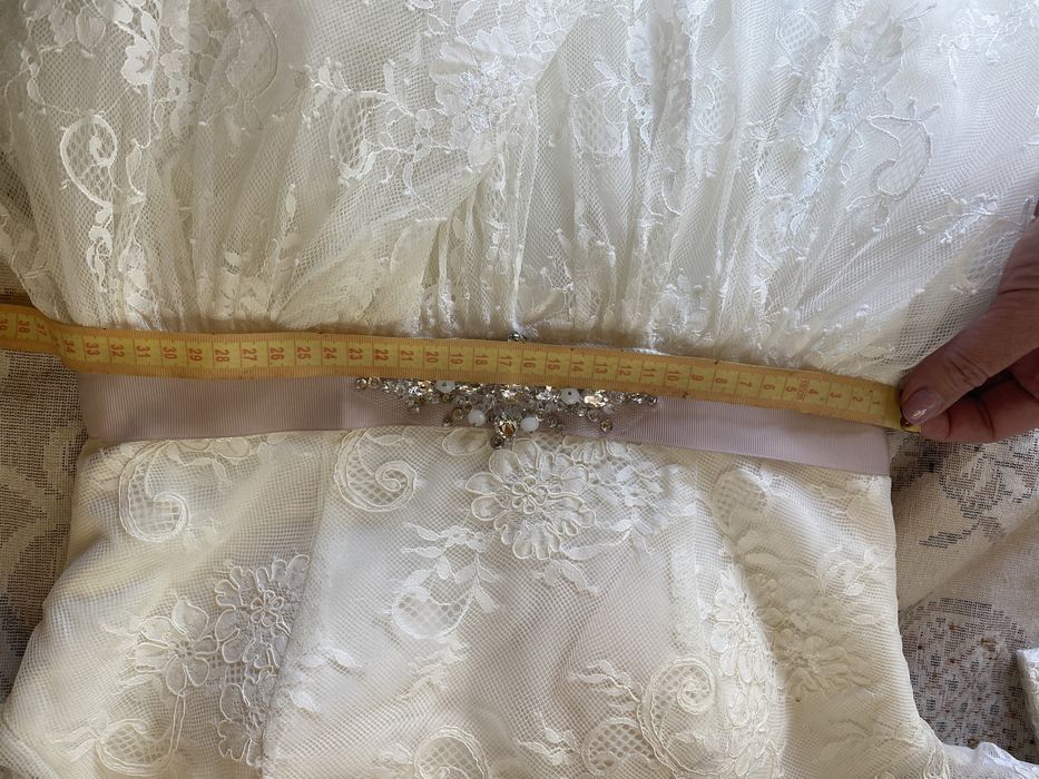 Продам сукню плаття випускне весільне