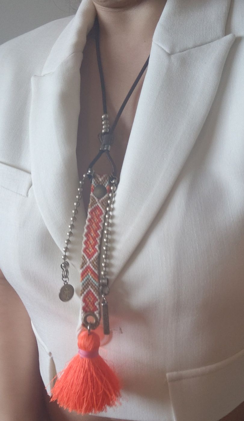 Bijuteria - colares e pulseiras