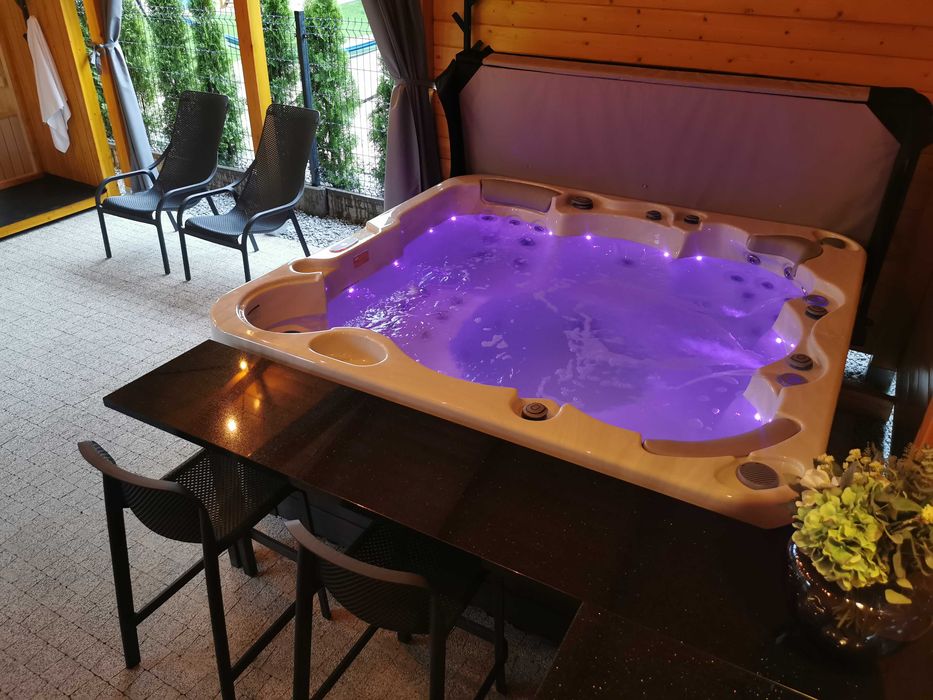 Domki nad jeziorem Goszcza w Lubrzy z jacuzzi i sauną