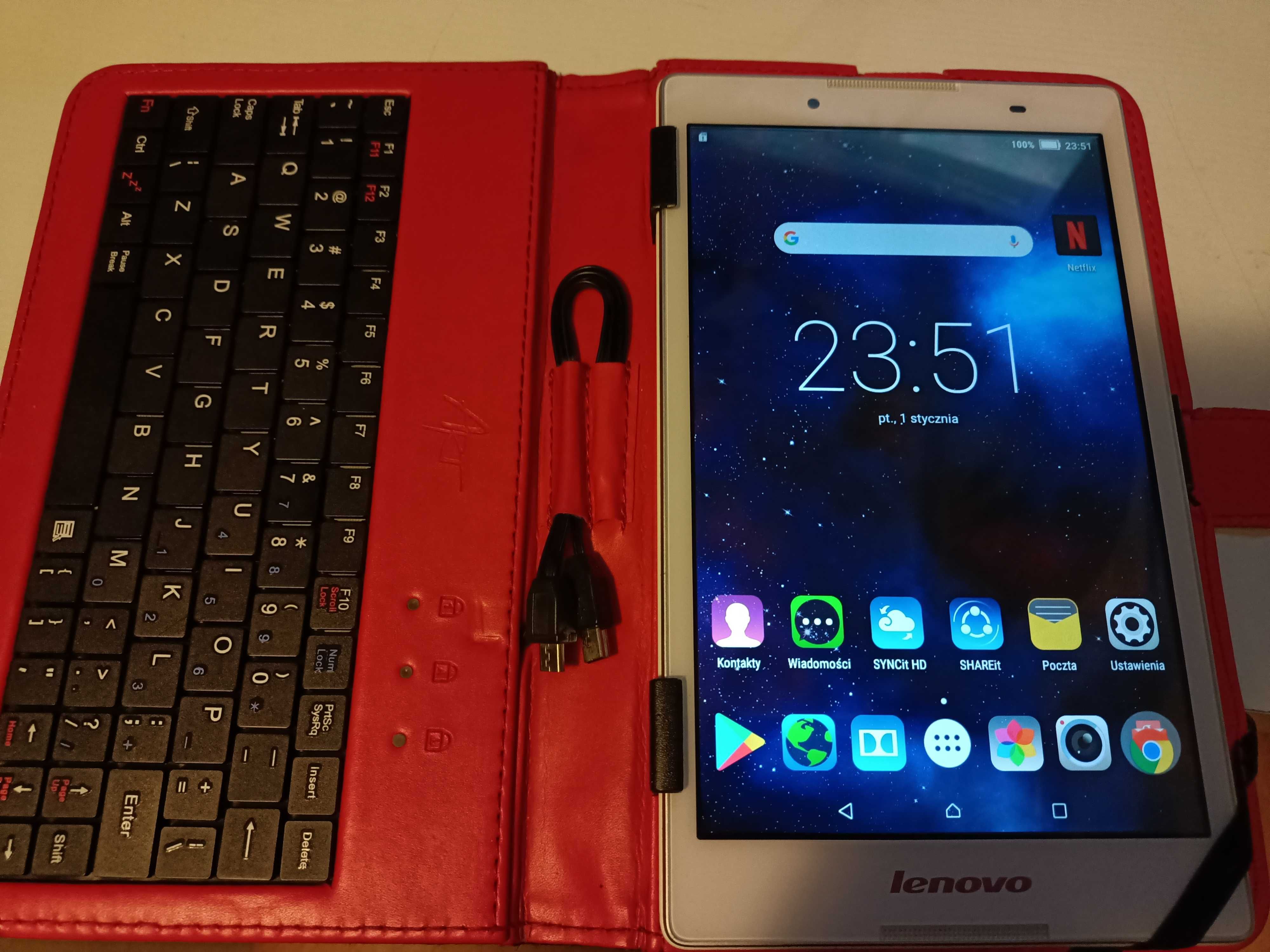 Tablet Lenovo Tab2 A8-50L + Etui z klawiaturą