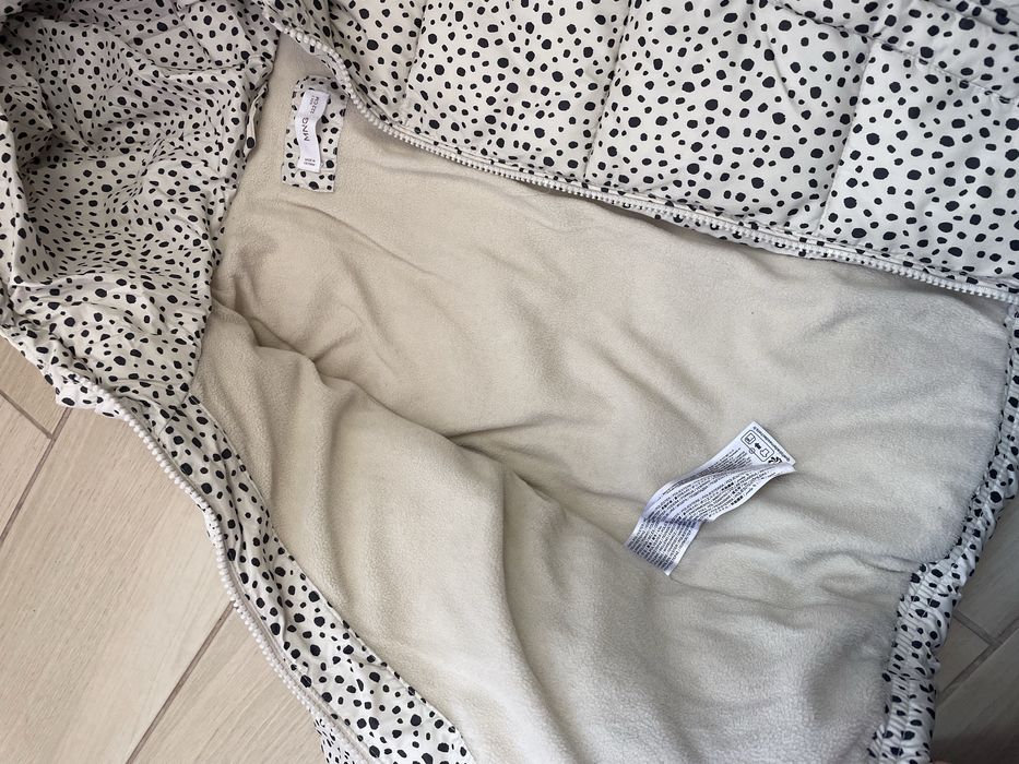 Тепла куртка mango доя дівчинки