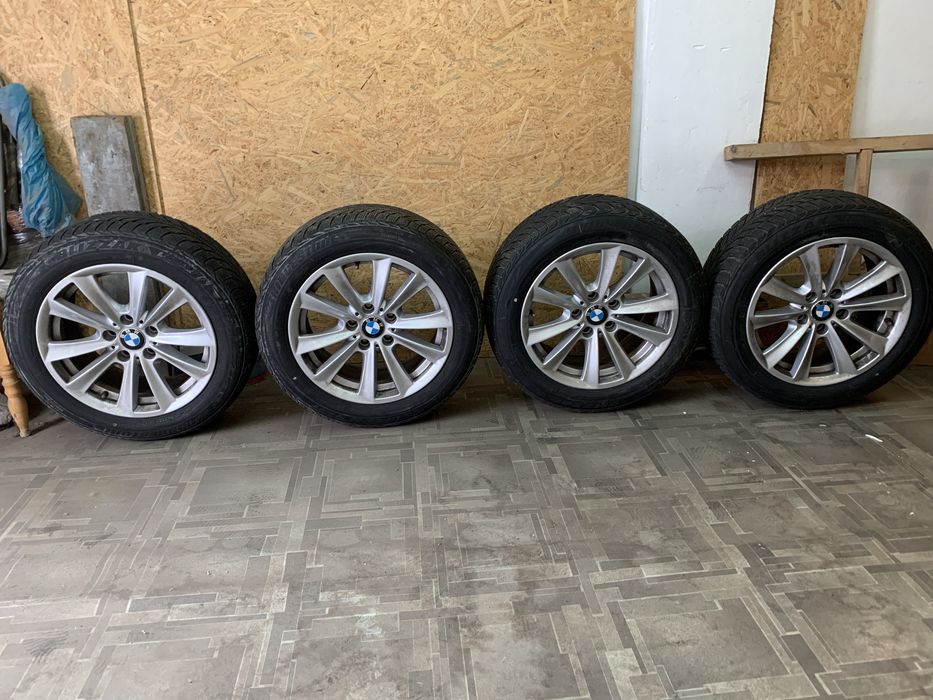 Оригінальні диски і шини на BMW R17