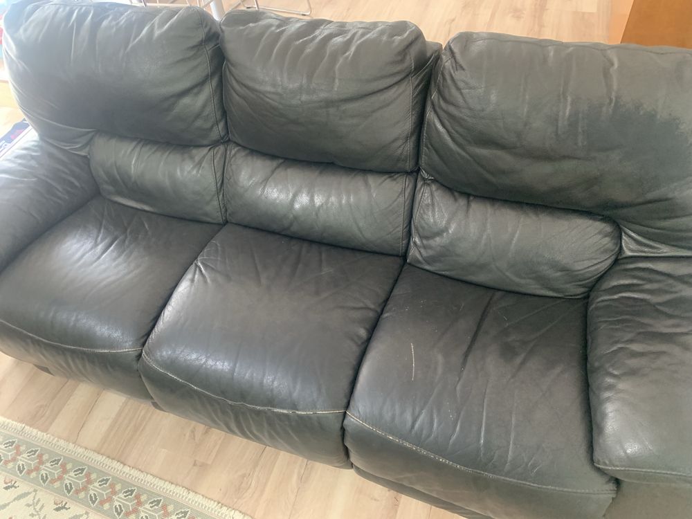 Sofa de sala de tres lugar com uso