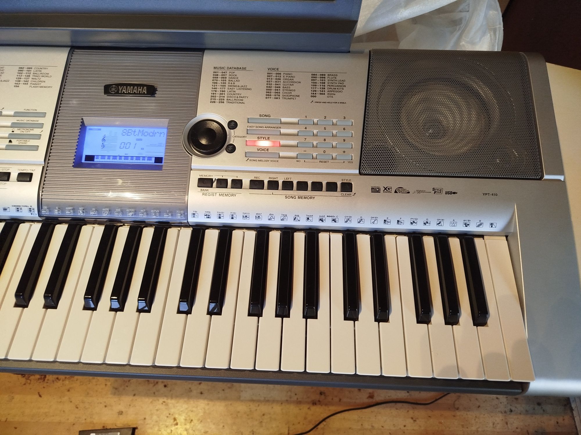 Синтезатор Yamaha PSR e 413 Ypt 410