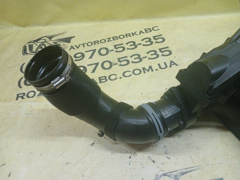 Корпус воздушного фильтра Audi Q3 2021