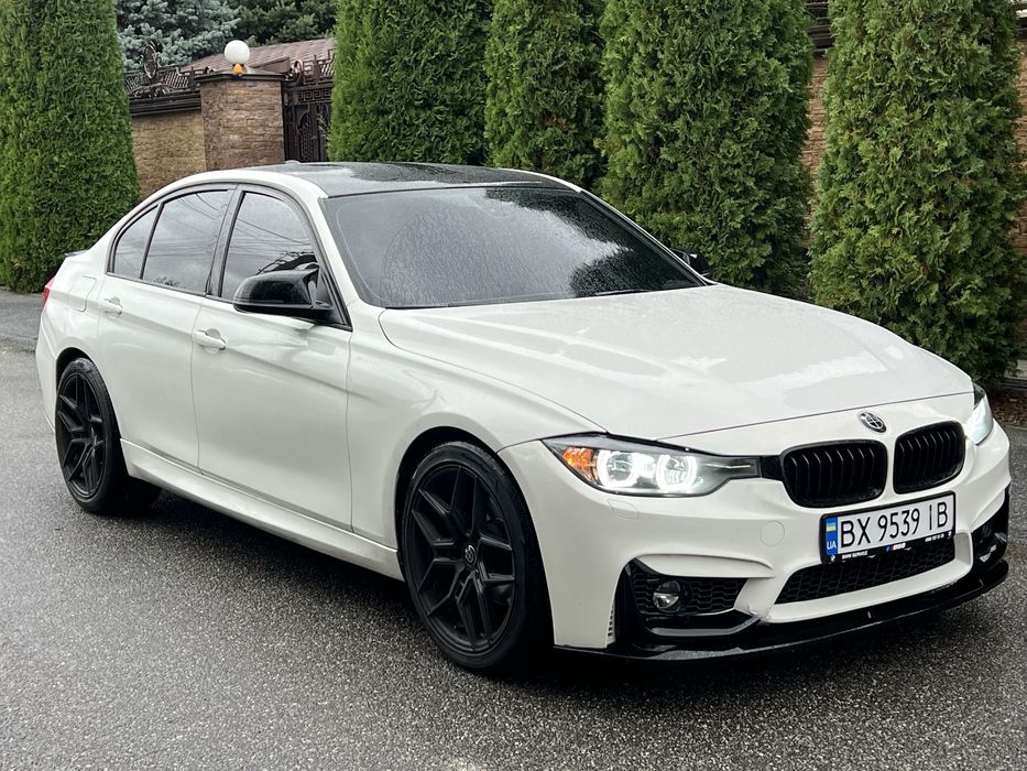 BMW f30 328i.