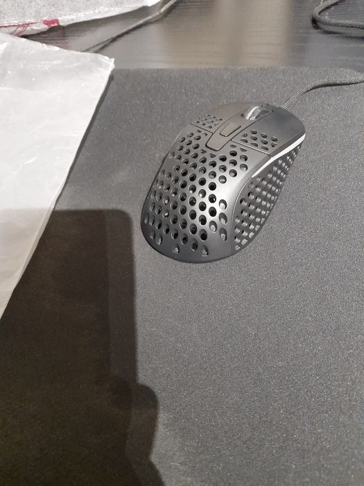 Vendo rato Xtrfy M4.