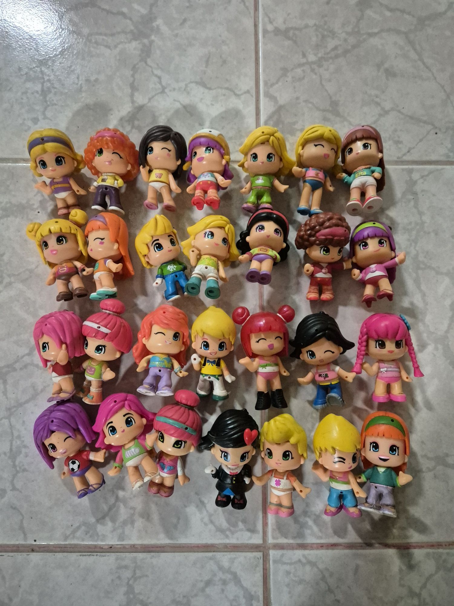 Bonecos pinypons