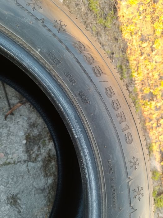 Opony zimowe 235/55/R19 Dunlop 22r. Michelin 18r.