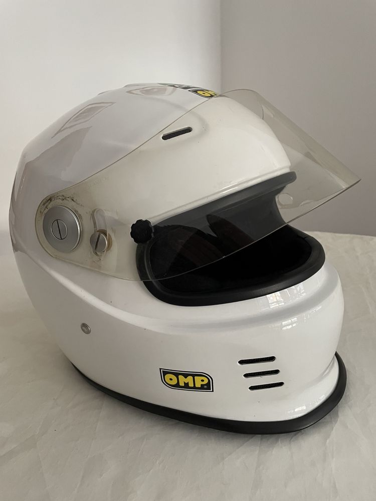 Capacete Automóvel