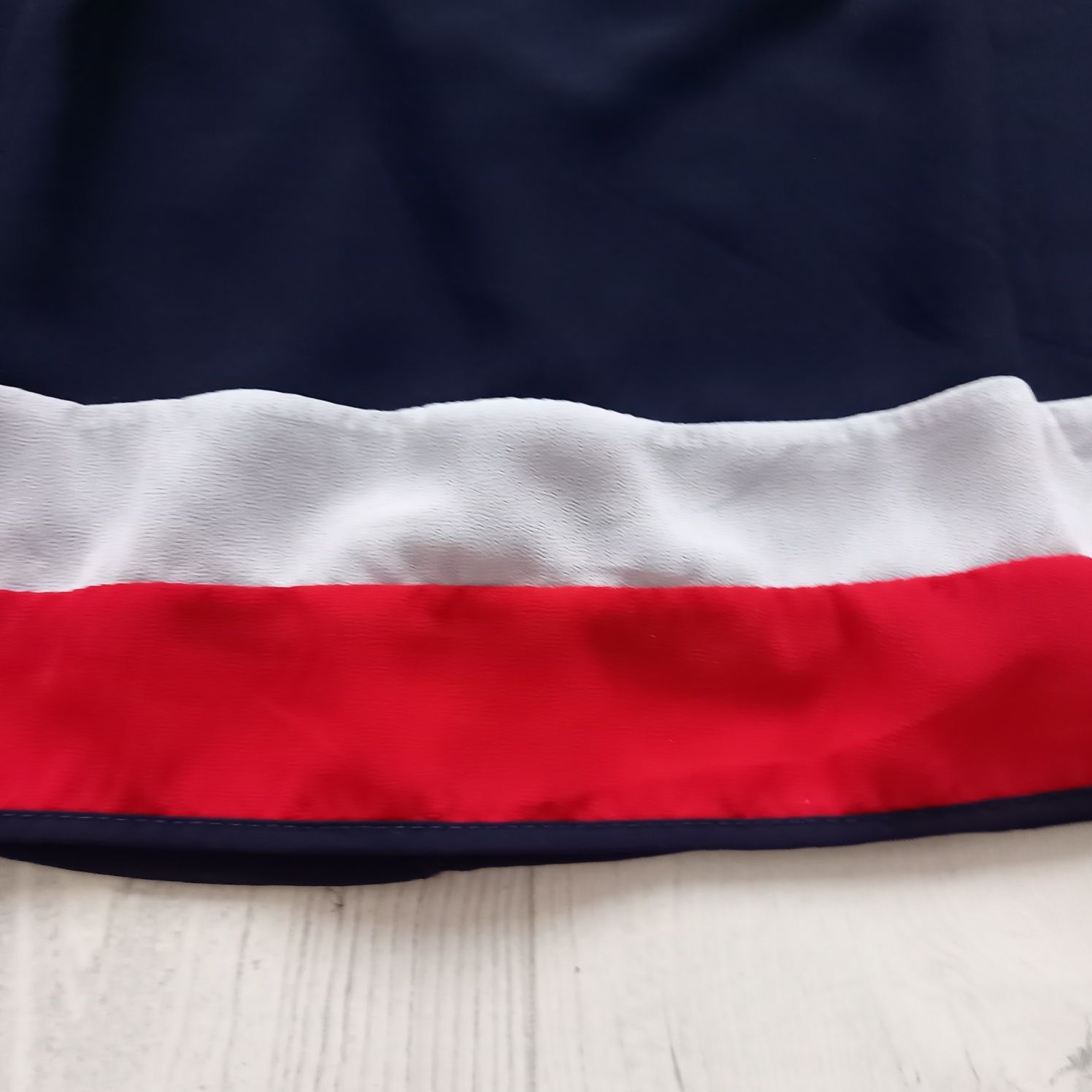 Ekskluzywna sukienka WalG granatowa w literę A taliowana rozłożysta S