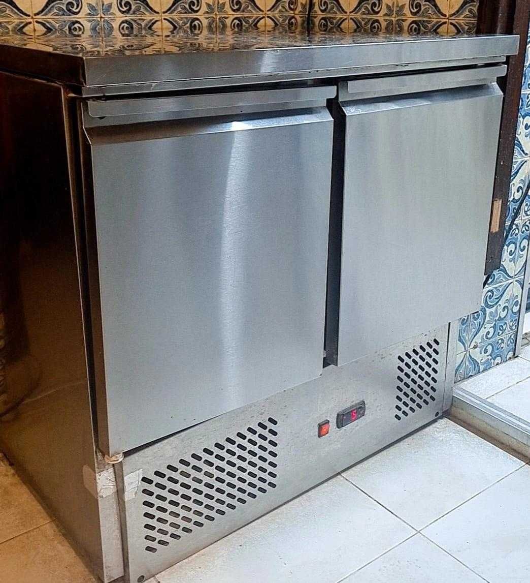 Vendo equipamentos para restauração usados. Pronto para uso!