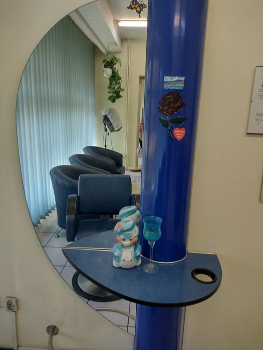 Wyposażenie salonu fryzjerskiego Sprzedam