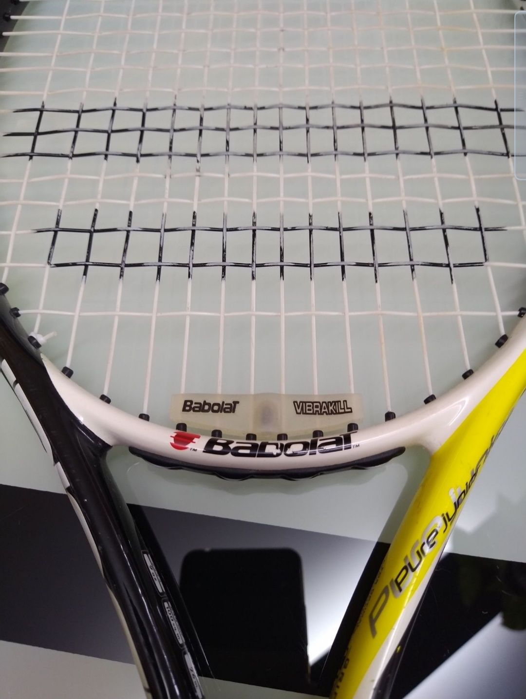 Requete de Ténis Babolat Aero Pro JR casa apartamento vivenda quarto.