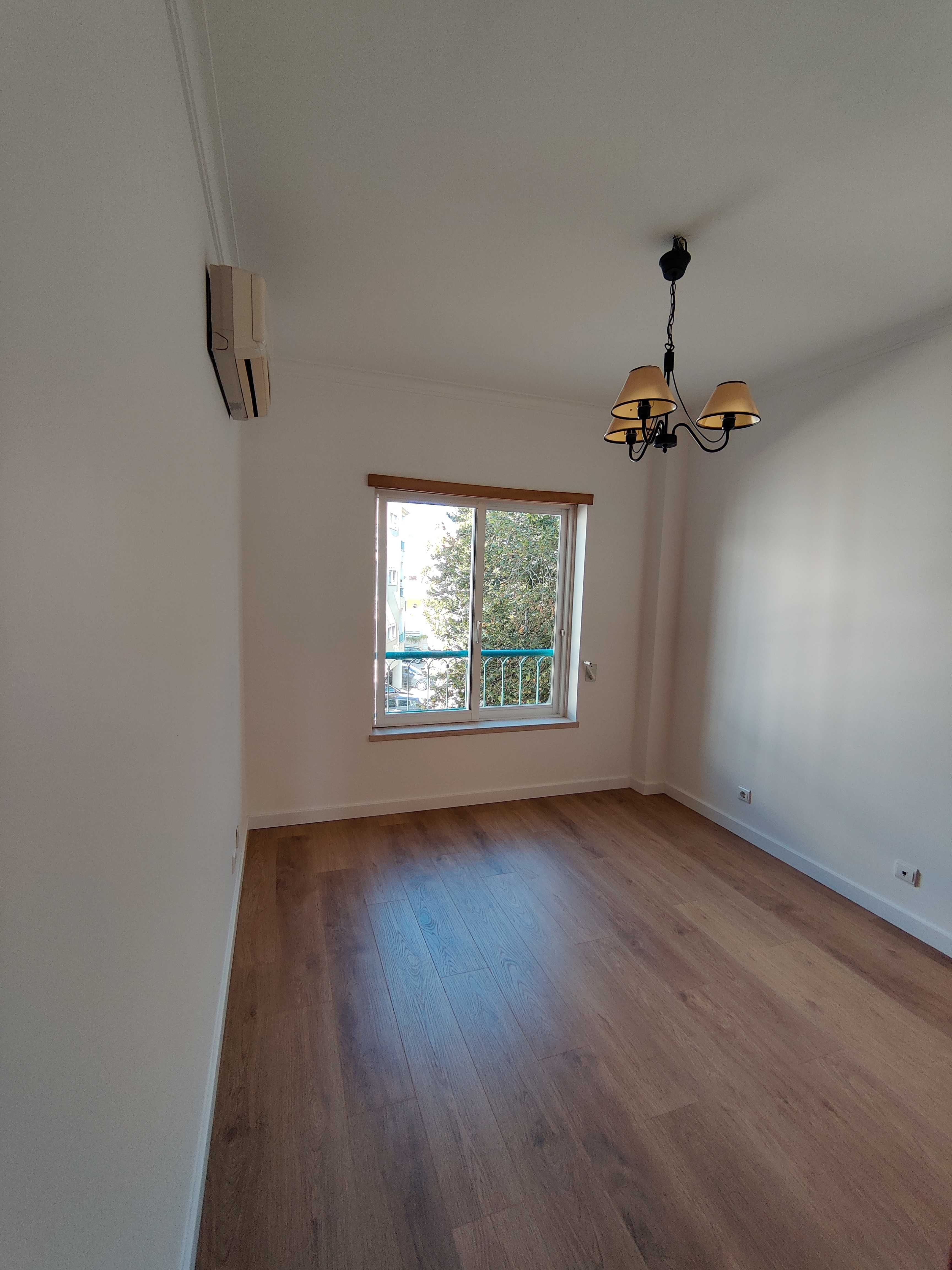 T3 Premium Caparica - 350m FCT-UNL, LIDL,TST | Totalmente Renovado