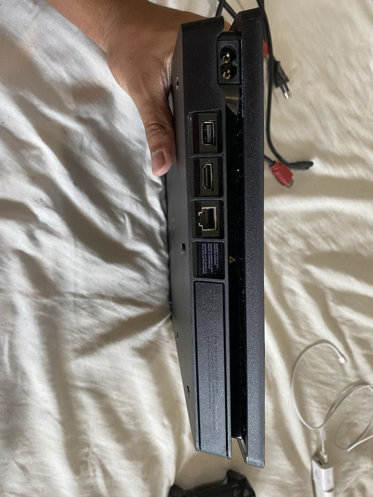 PlayStation 4 em bom estado