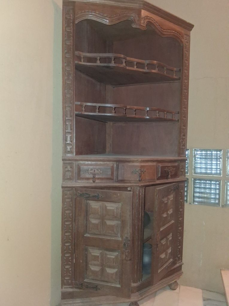 Aparador de canto