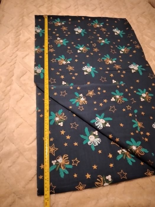 Obrus świąteczny 110 cm x 128 cm