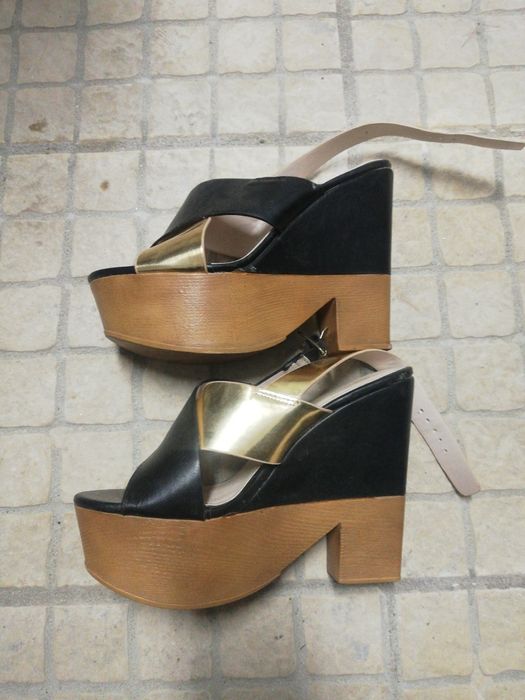 Sandálias Calçado Guimarães usadas 1x para casamento. Novas