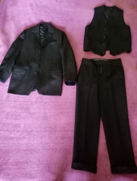 Garnitur (marynarka, spodnie, kamizelka) dla chłopca 9-11 lat