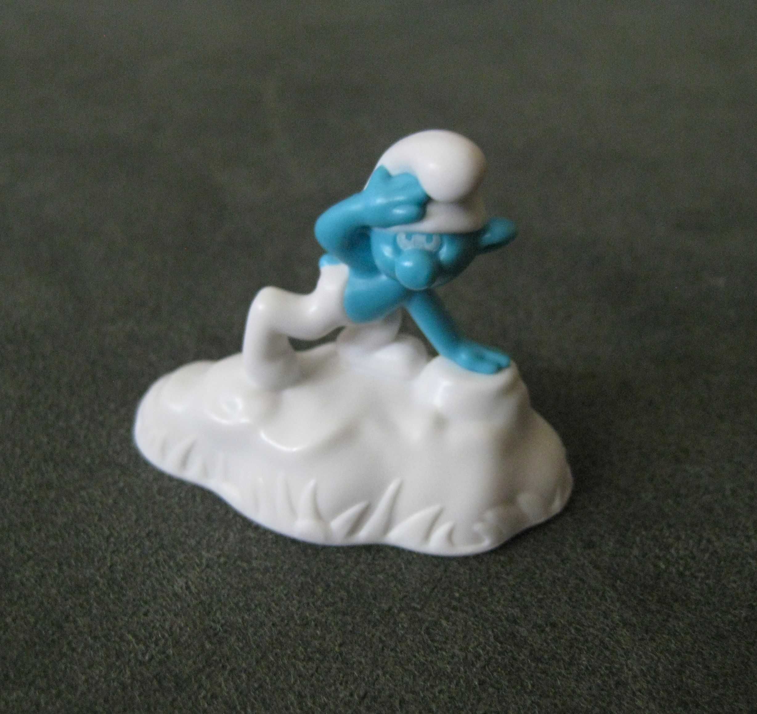 Casa dos Smurfs ou Estrumfres c/ 2 figuras