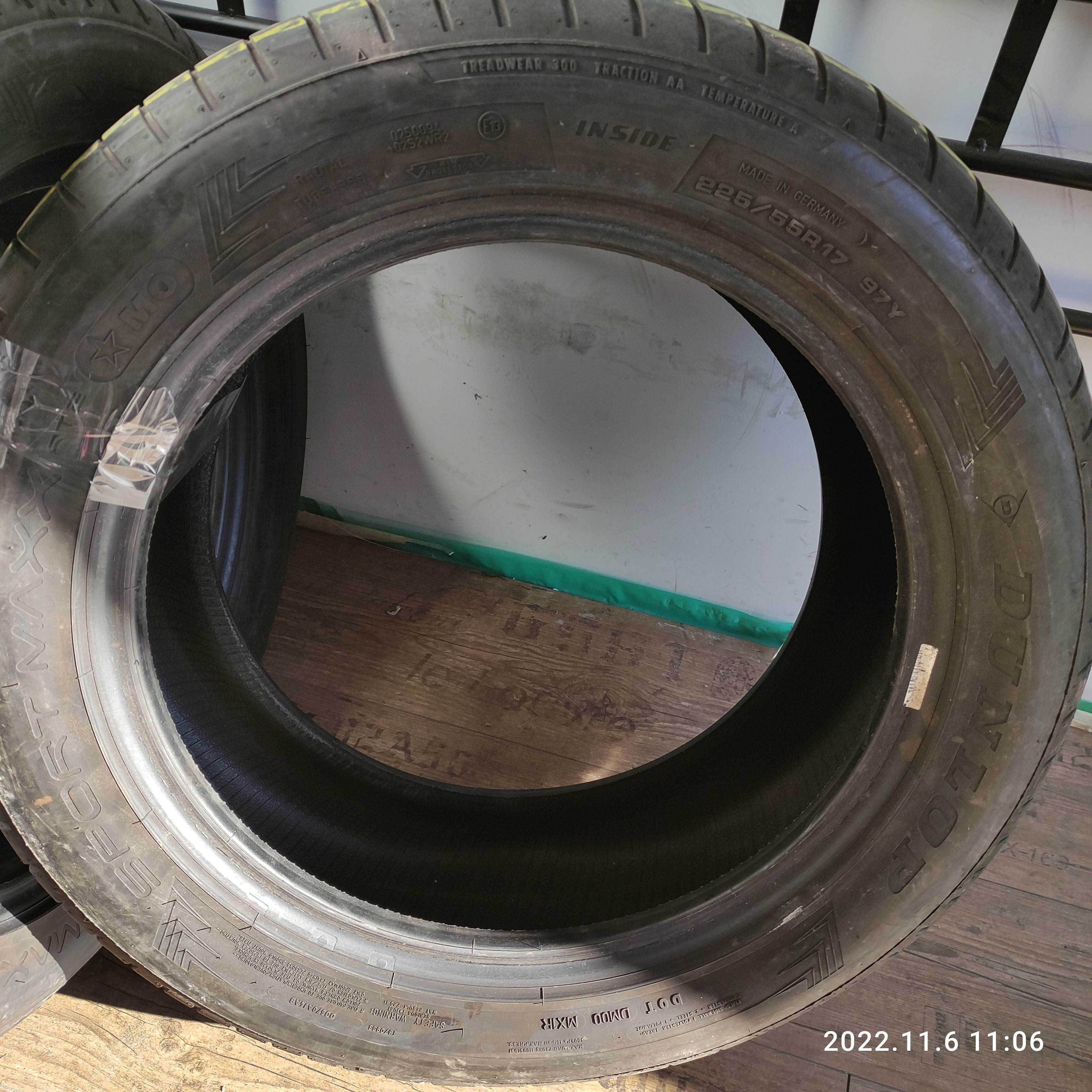 2x 225/55 r17 Dunlop
Model Sportmax rt2