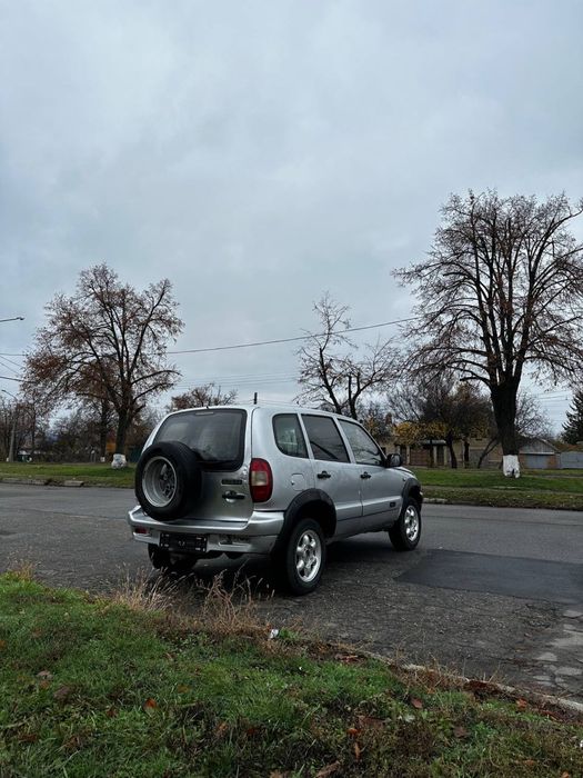 Продам ниву шивролет