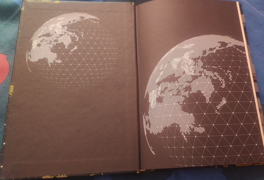 Коротка (дуже) історія життя на землі Гедрі Джі