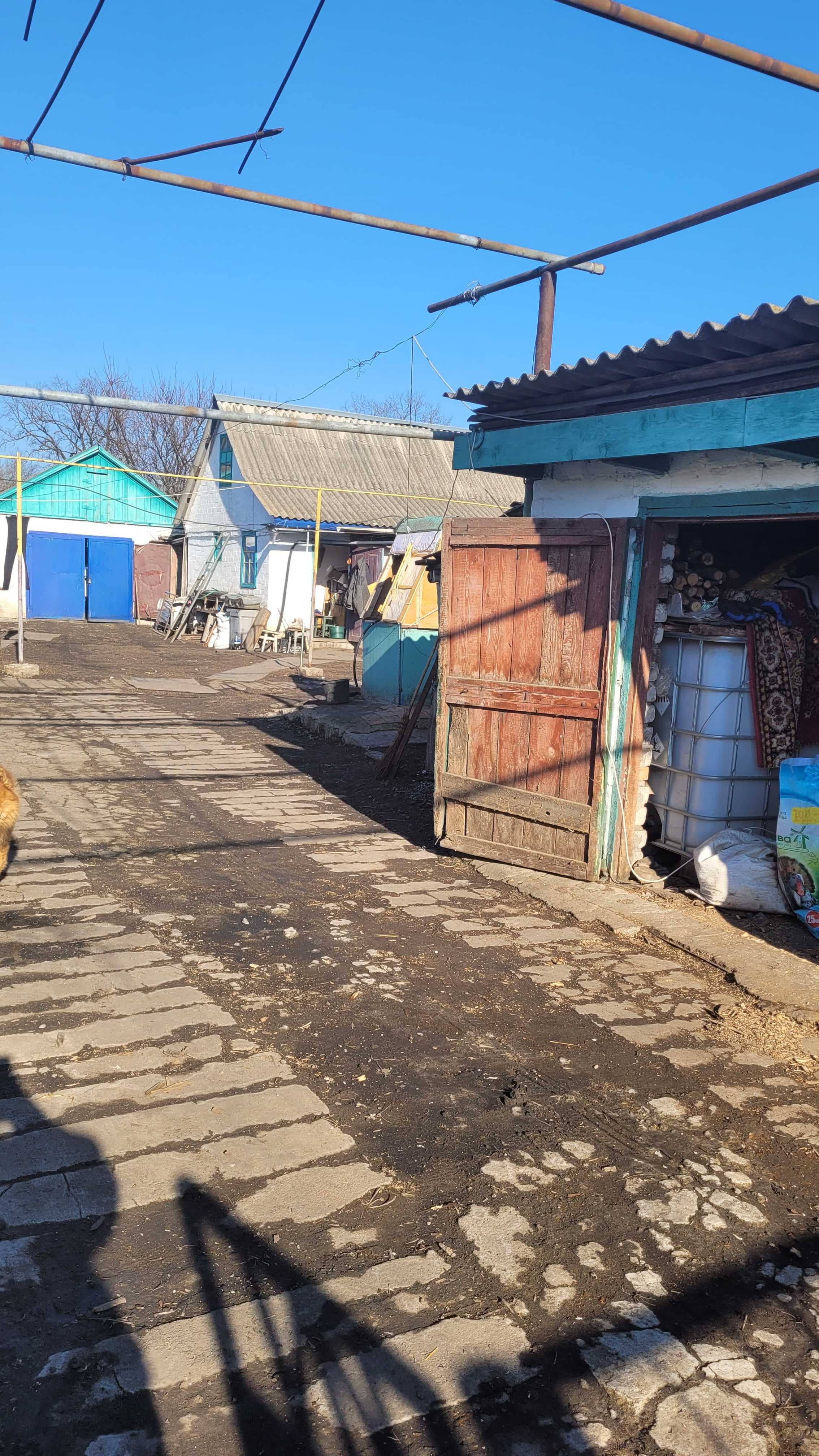 Продається будинок (не здається, живуть власники будинку)