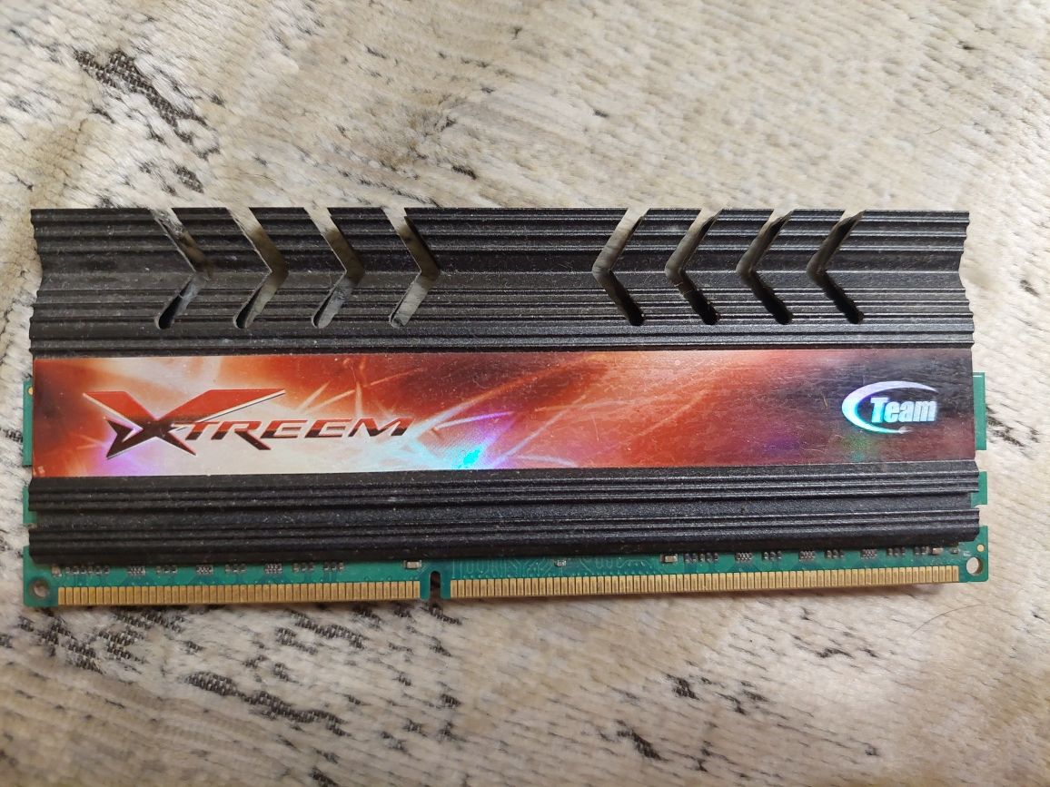 DDR 3 4Gb 2400Mhz