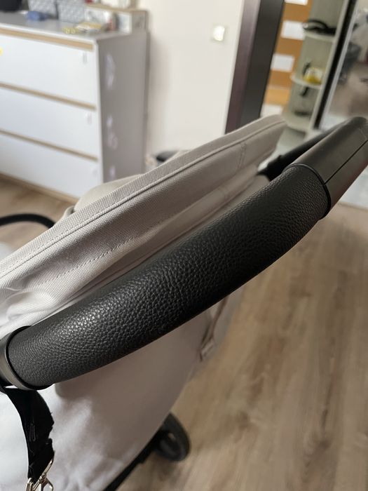 Прогулянкова каляска cybex beezy 2025