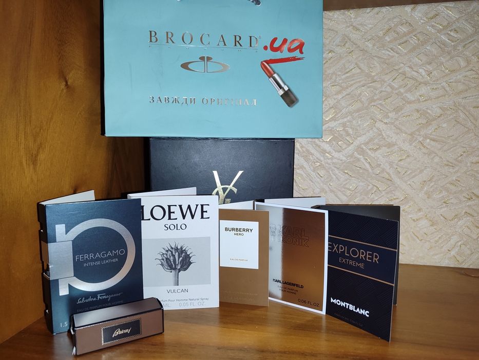 Подарунковий набір парфумів-мініатюр для чоловіків.