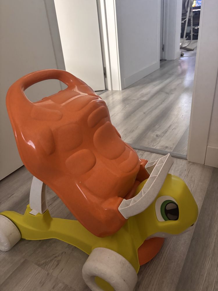 Tartaruga de aprendizagem / andador Chicco