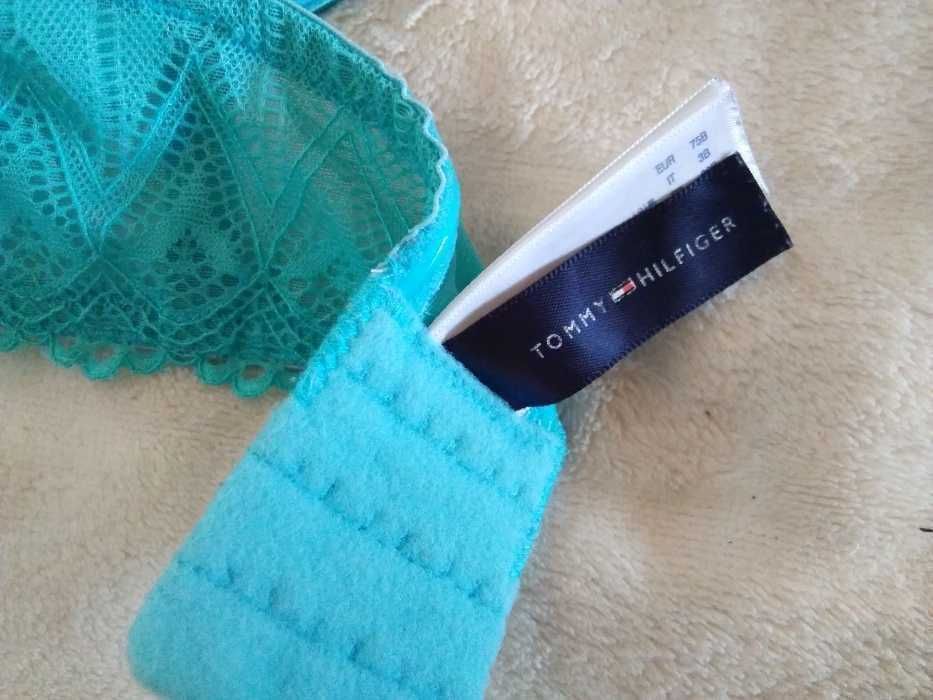 Tommy Hilfiger biustonosz 75B