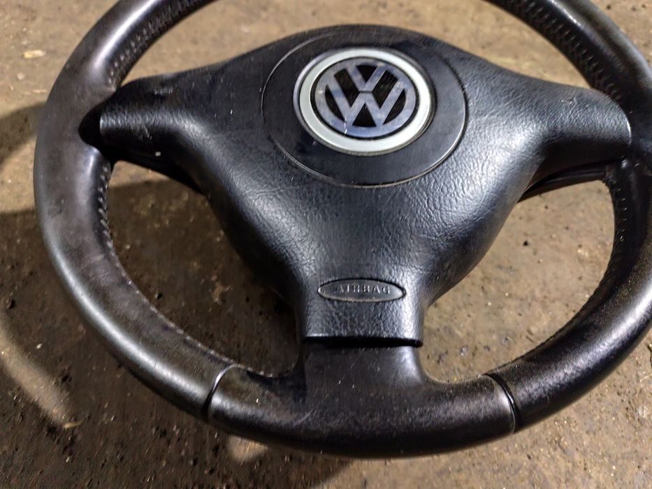 VW Passat B5 Bora Golf IV kierownica trójramienna poduszka