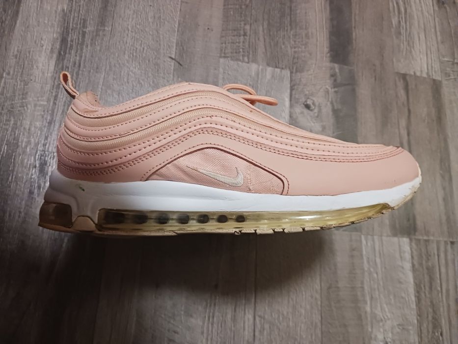 Продам кроссовки