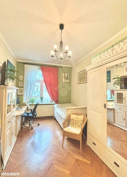 Jednopokojowe mieszkanie 40 m2 w kamienicy - przy Placu Inwalidów