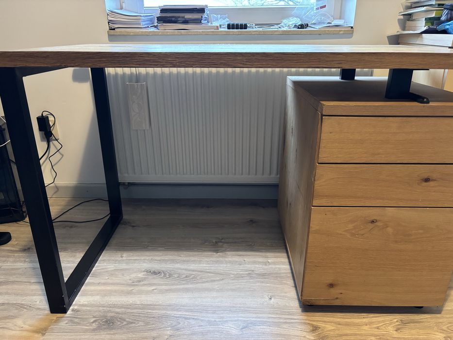 Sprzedam biurko drewniane