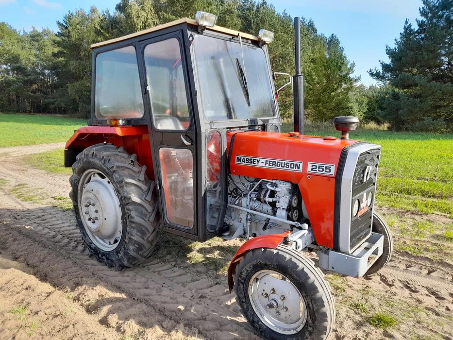 Massey Ferguson 255