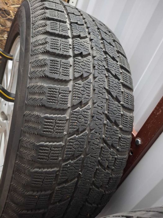 Продам диски з зимовою резиною