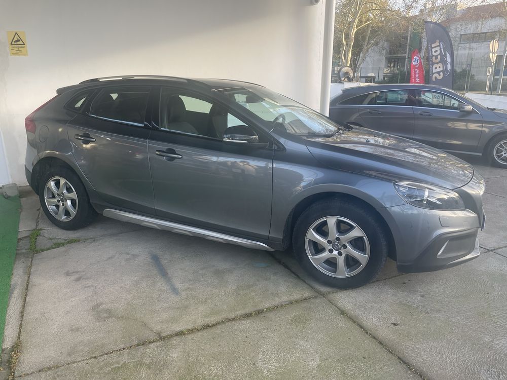 Volvo V40 Cross Country 2.0 D2