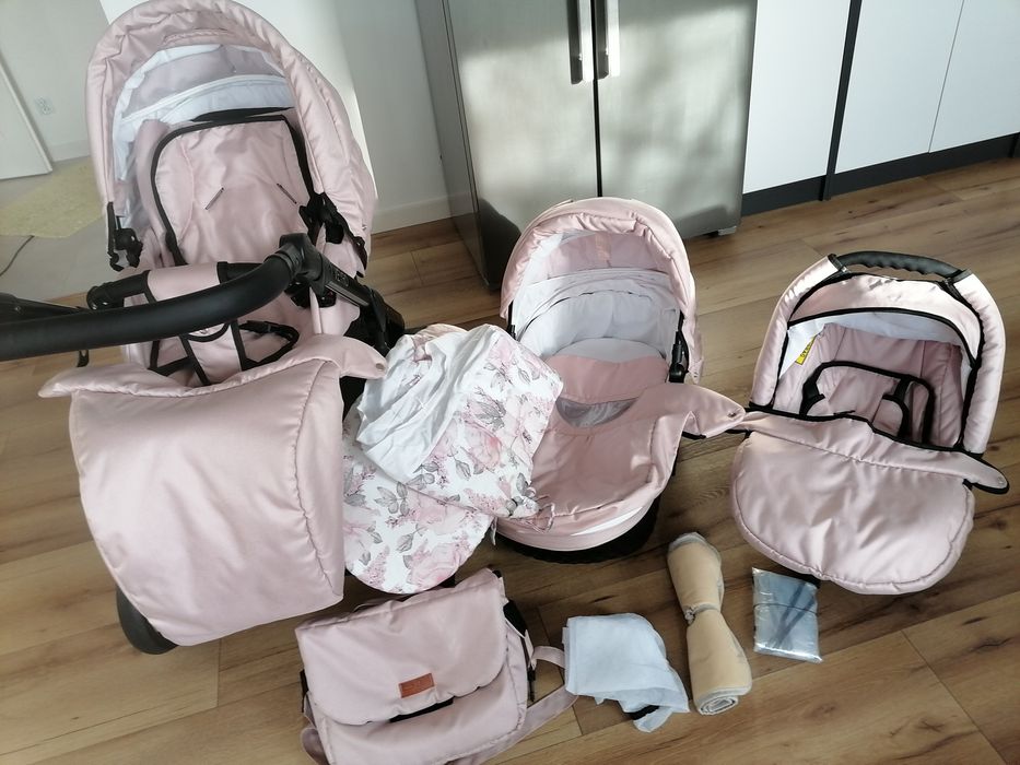 Sprzedam śliczny wózek 3w1 dla dziewczynki