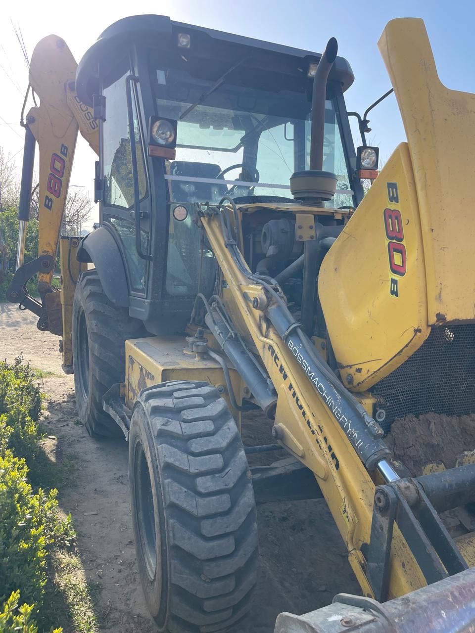 Продам екскаватор навантажувач New Holland B80B , 2019 року